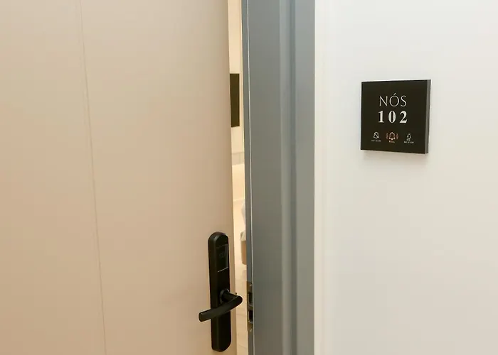 Nos Luxury Lägenhetshotell